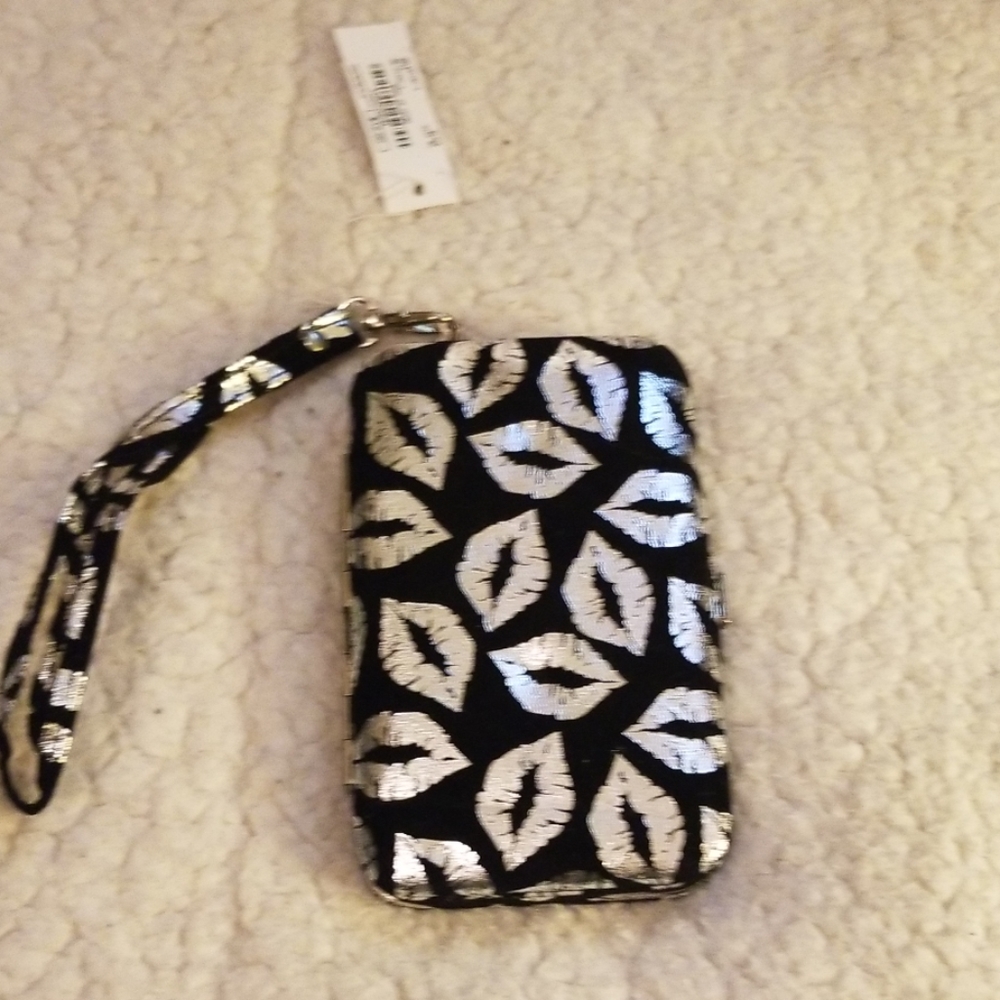Wristlet